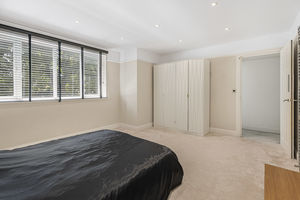 Photo 24- click for photo gallery